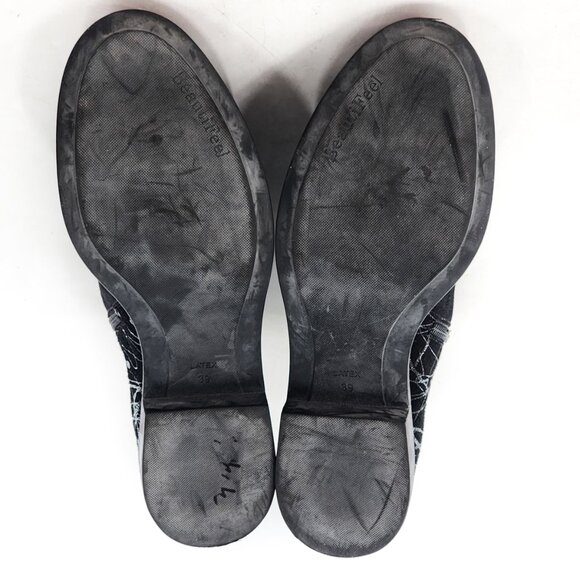 BeautiFeel Montana Black Suede Ankle Booties - Picture 9 of 9